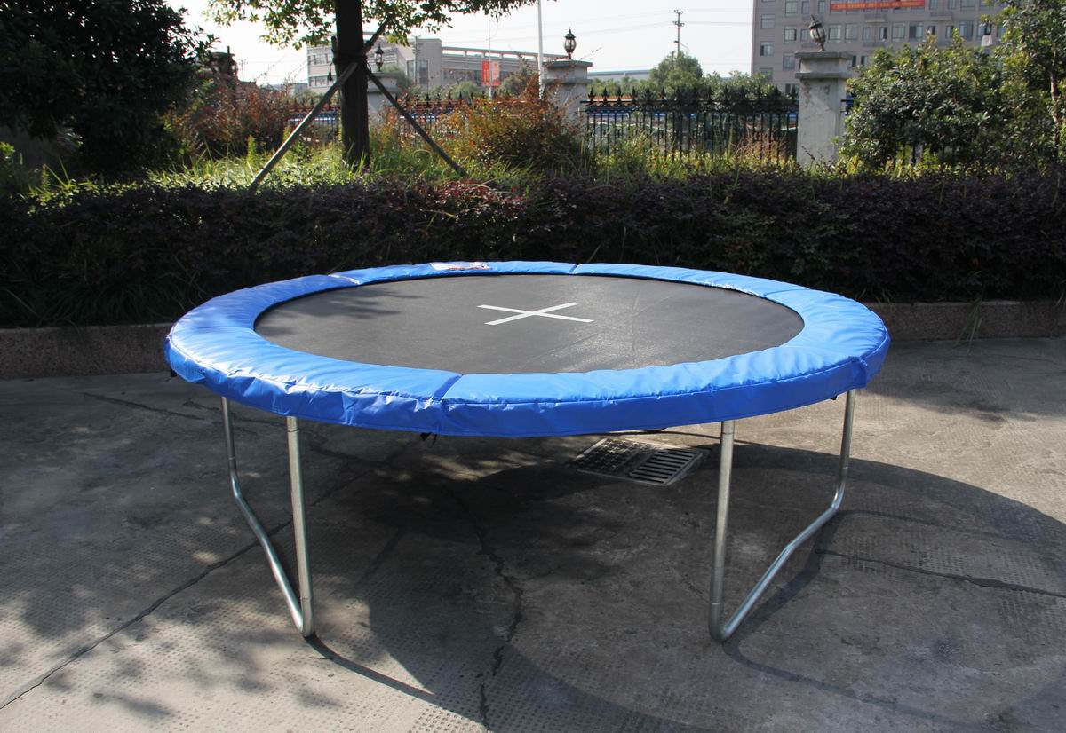 8ft Trampoline & Enclosure Set with Safety Net Ladder