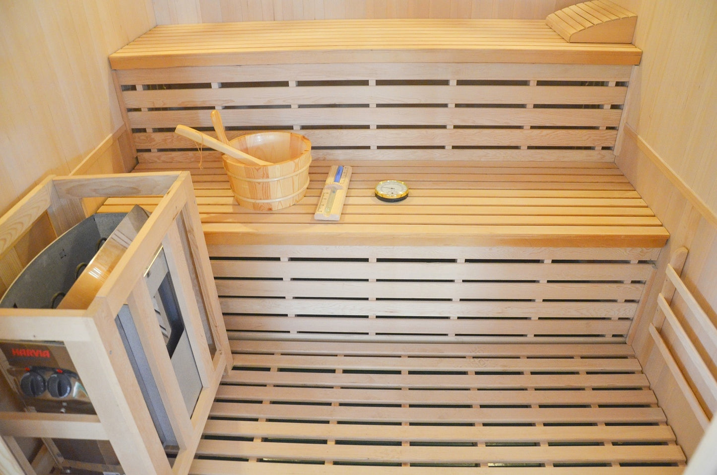 Greenland 4 Person Finnish Indoor Traditional Steam Sauna 6000W