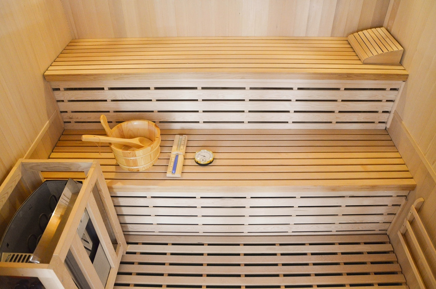 Greenland 5 Person Finnish Indoor Traditional Steam Sauna 8000w