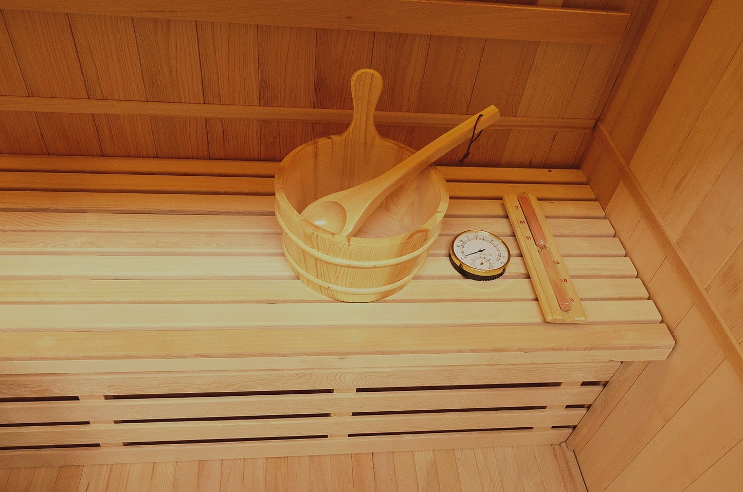 Greenland 3 Person Finnish Indoor Traditional Steam Sauna 4500W