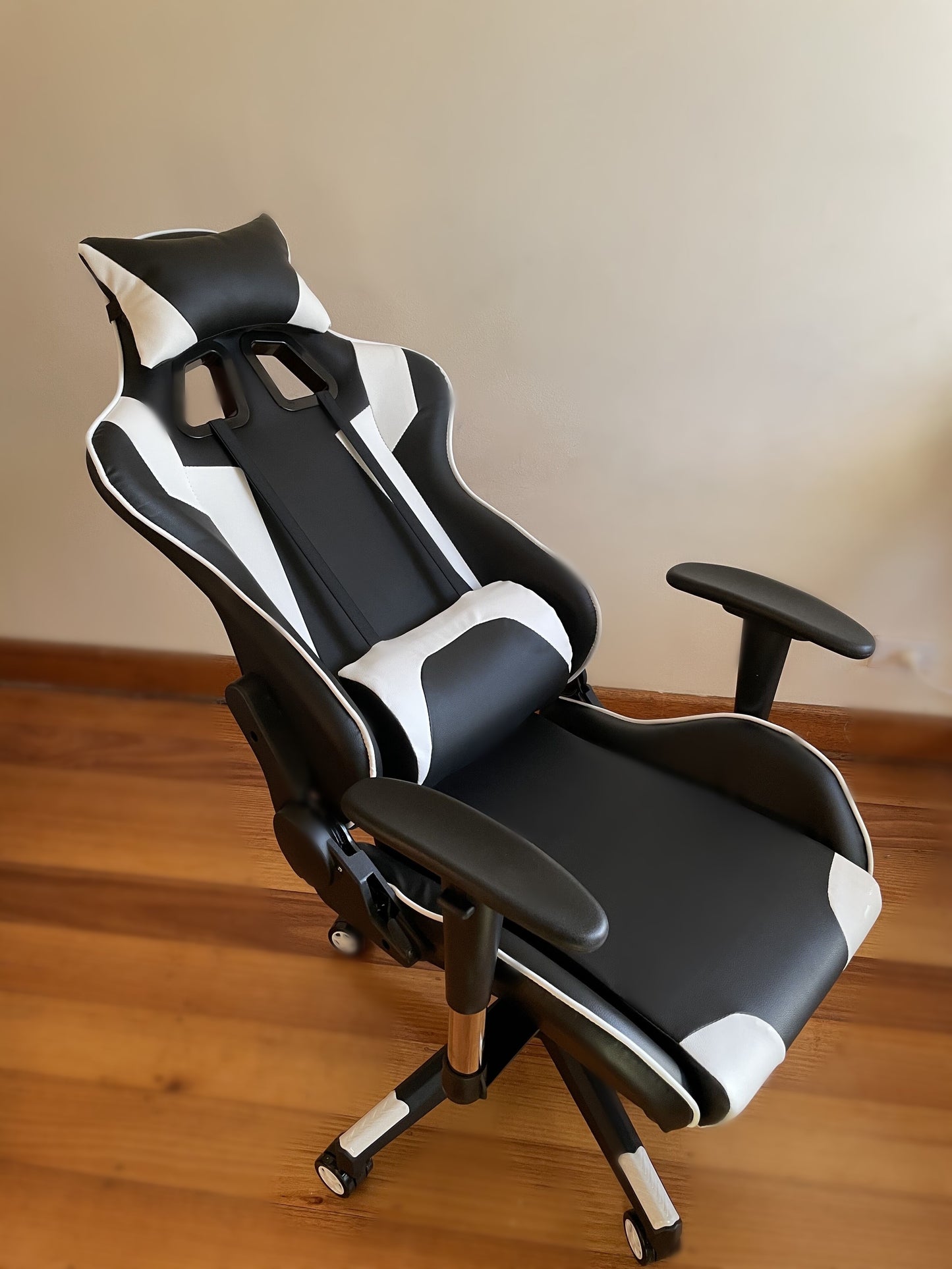 High Back 180 degrees tilt Ergonomic Gaming Office Executive Racing Chair Seat -Black and White