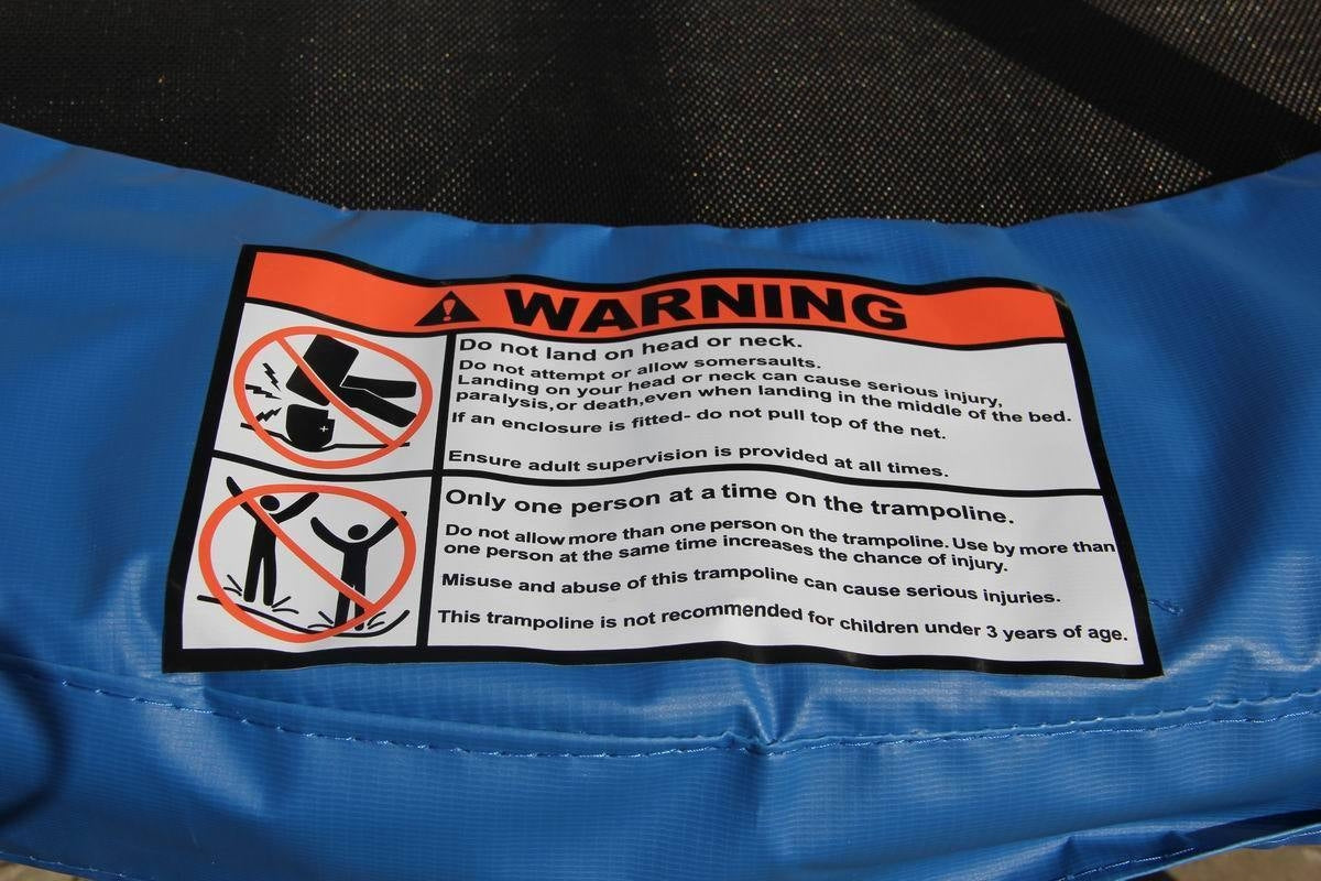 12FT Trampoline And Enclosure Set with Safety Net and Ladder