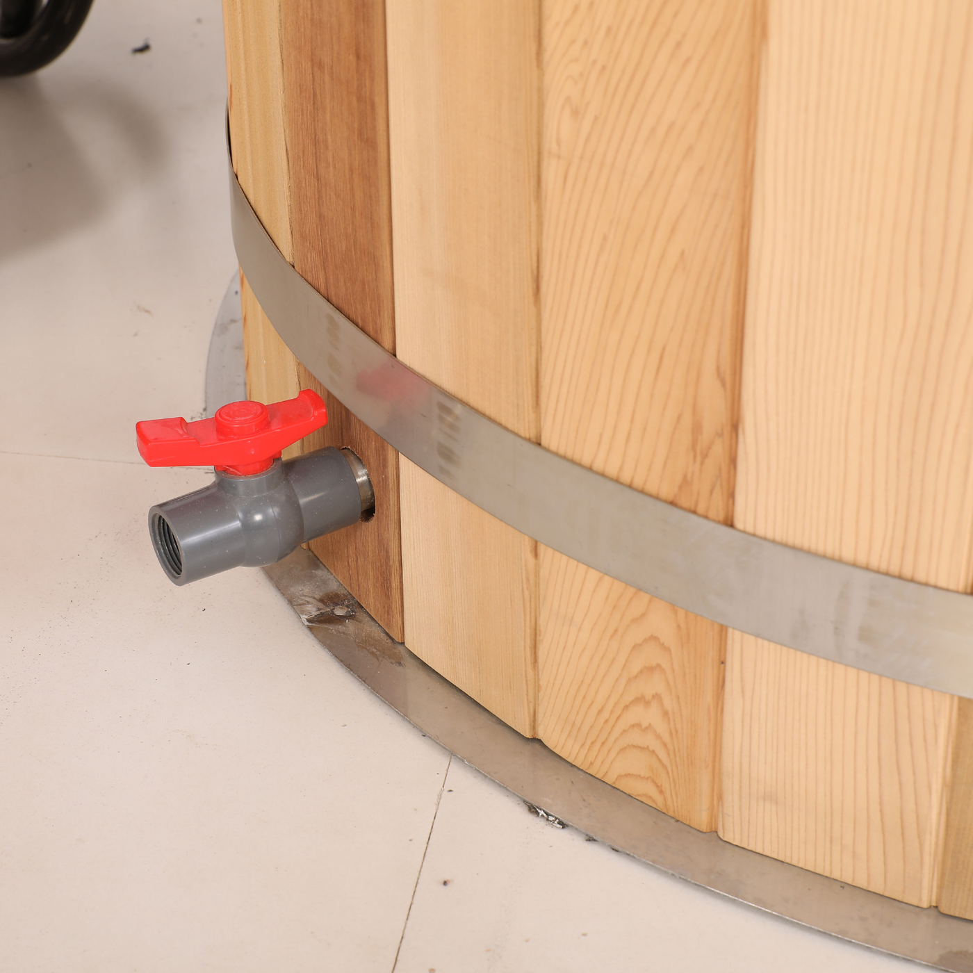 Ultimate Recovery Ice Bath Tub  Red Cedar & 304 Stainless Steel with Chiller 100 x 80cm