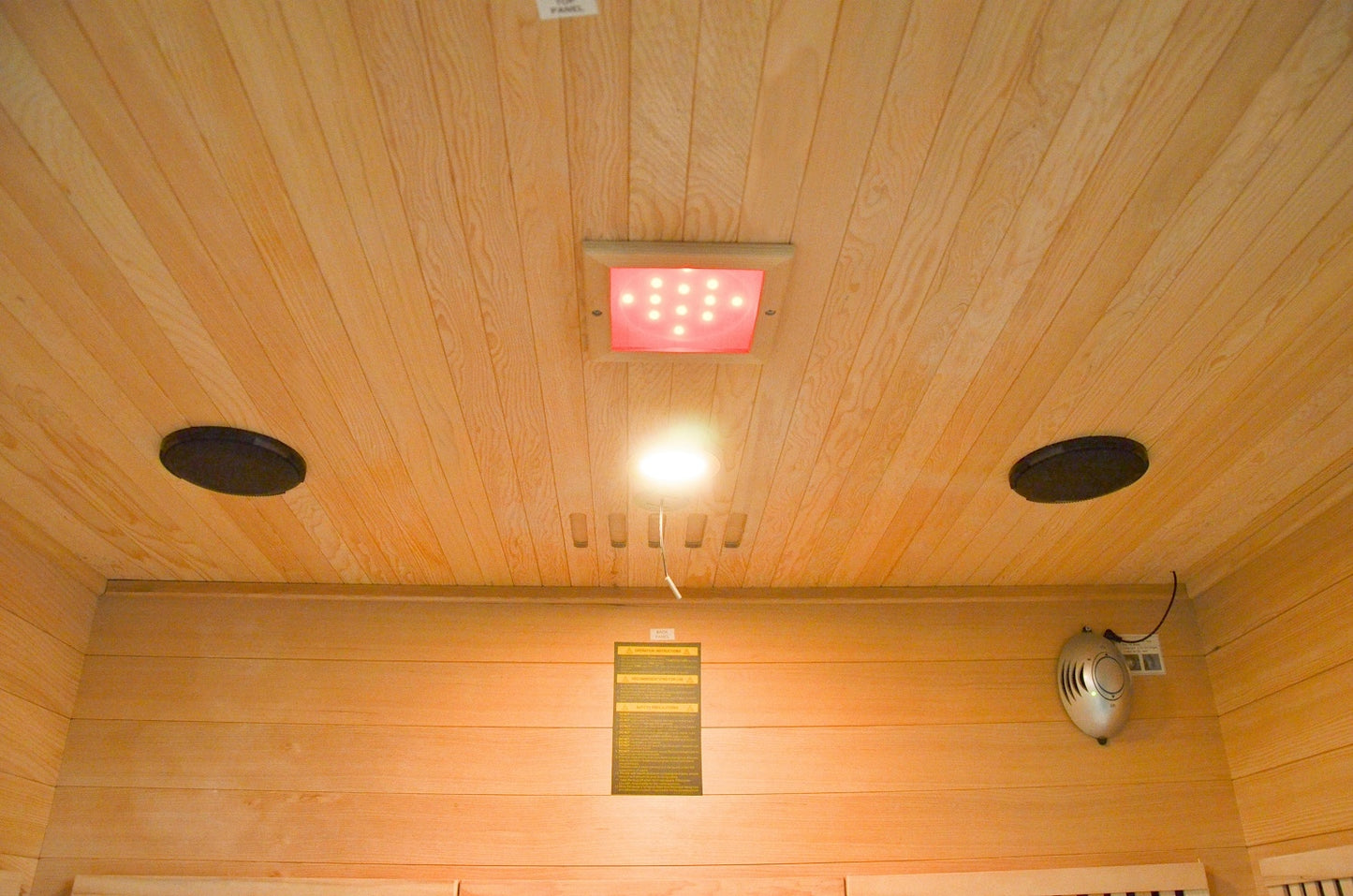 3-Person Luxury Far-Infrared Sauna 9 Carbon Heater 2250W EA3T