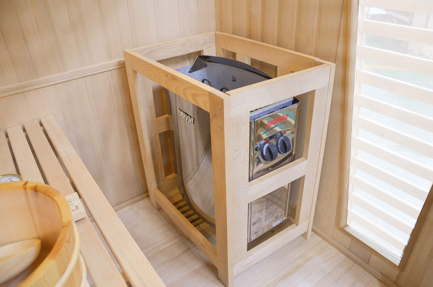 Pre-order 3 Person Finnish Indoor Corner Traditional Steam Sauna 6000W
